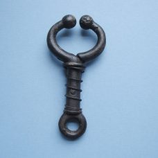 C1890 Bull Holder