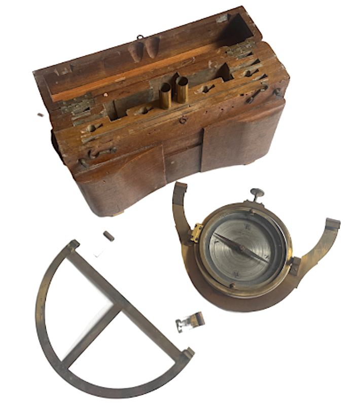 Miner compass cased By Ingénieur Chevallier Place du Pont Neuf 13 Paris  C. 1842