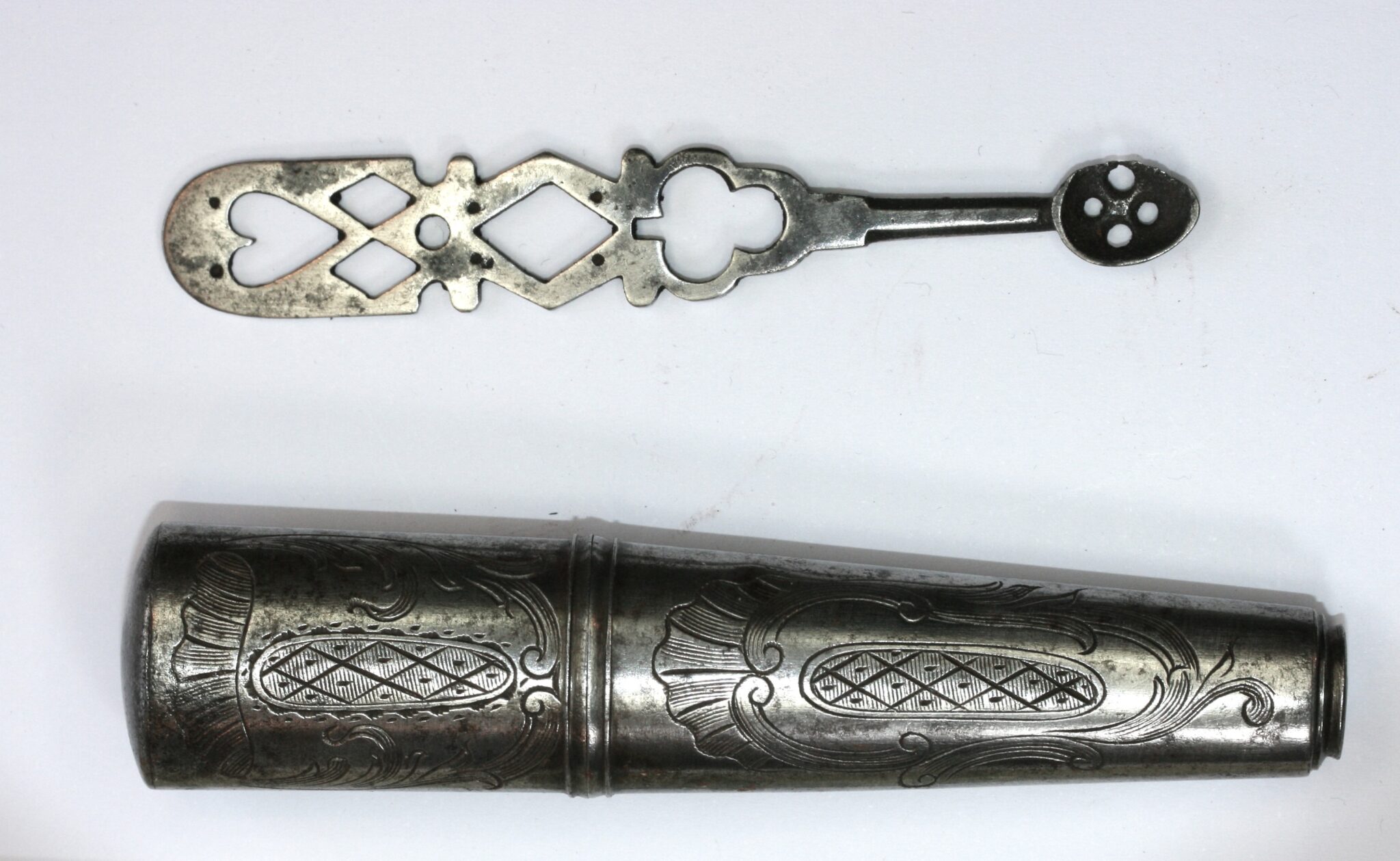 EARLY 18th CENTURY OPIUM SPOON, WITH STEEL CASE  APOTHECARY CHEMIST, FINELY ENGRAVED,