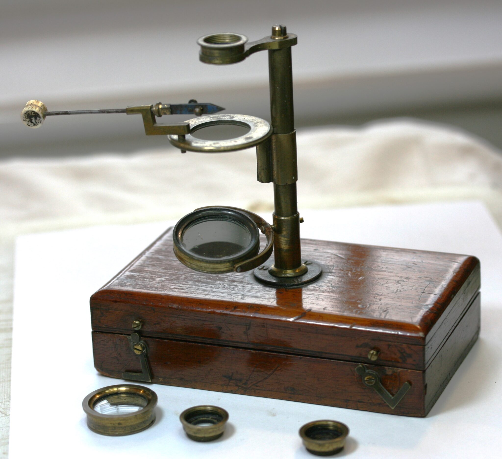 POCKET FIELD MICROSCOPE C1860, WITH ACCESSORIES,  GOOD COND.