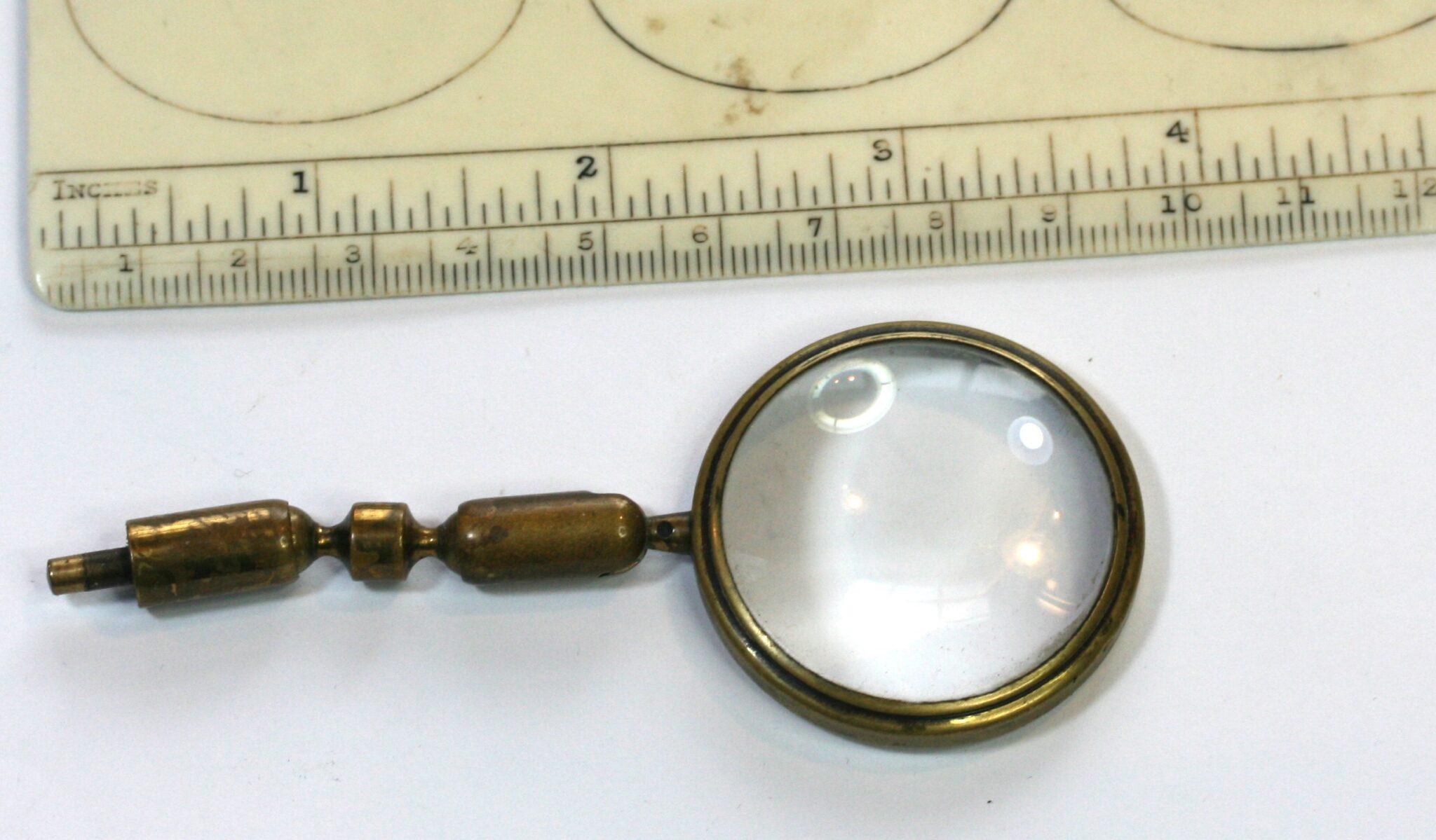 FULLY WORKING BRASS MAGNIFYING GLASS FOR STAGE MICROSCOPE, GOOD COND.